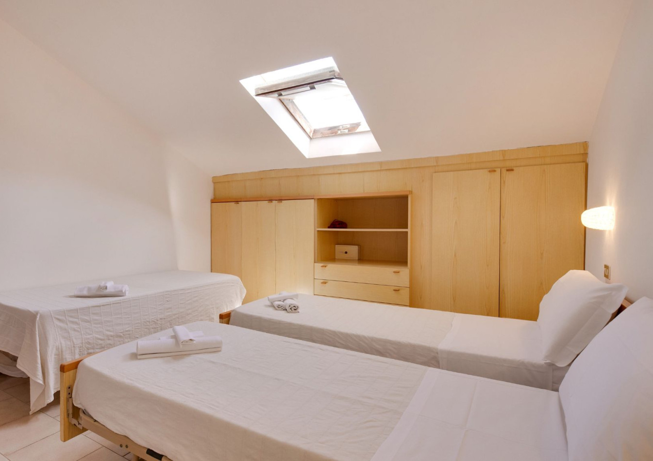 media.camere-attico-04