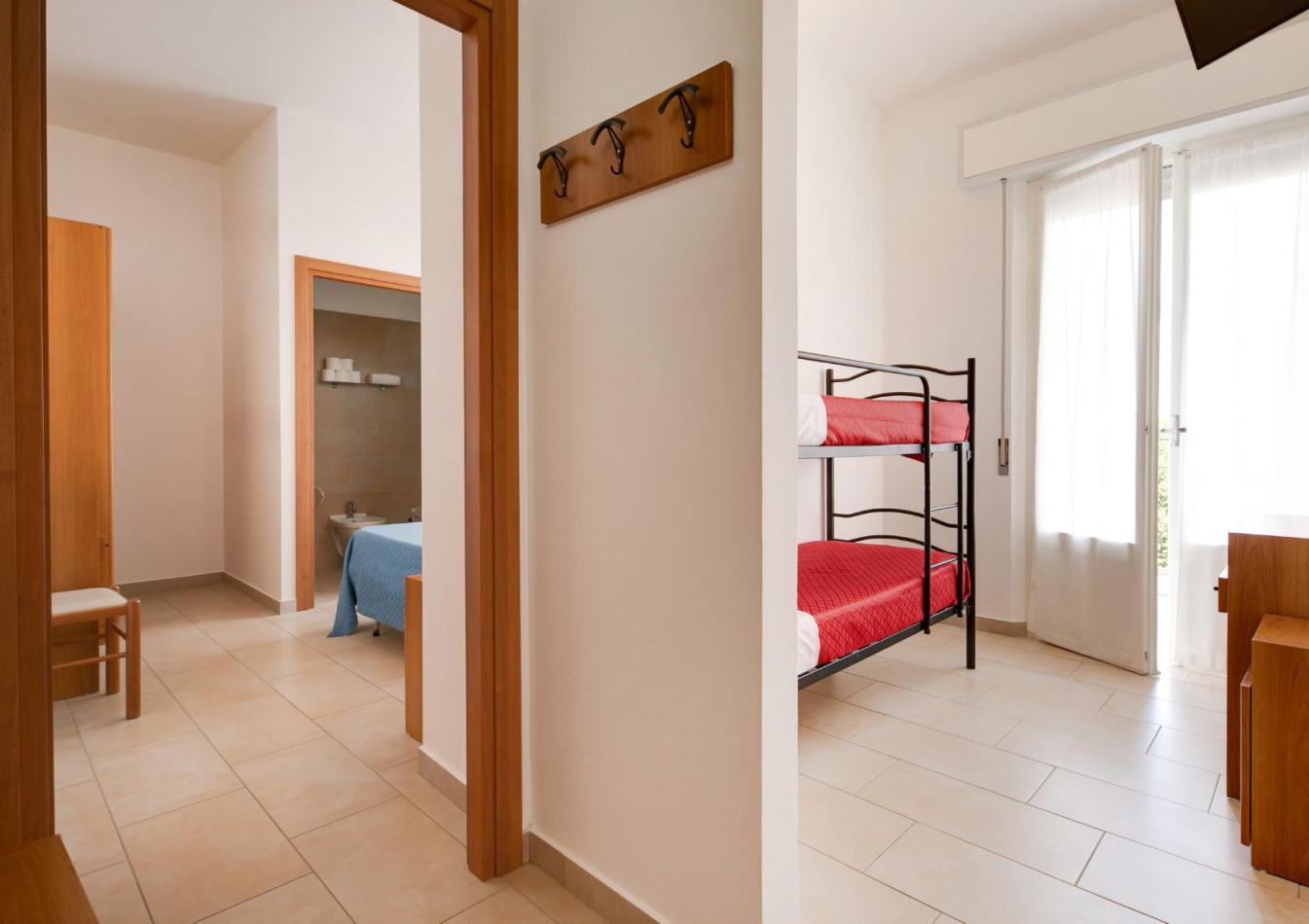 media.camere-comunicanti-numi3