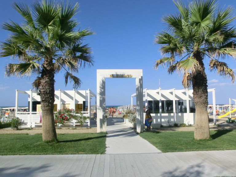 media.Gallery_Spiaggia_1Hotel_Numi_Rimini